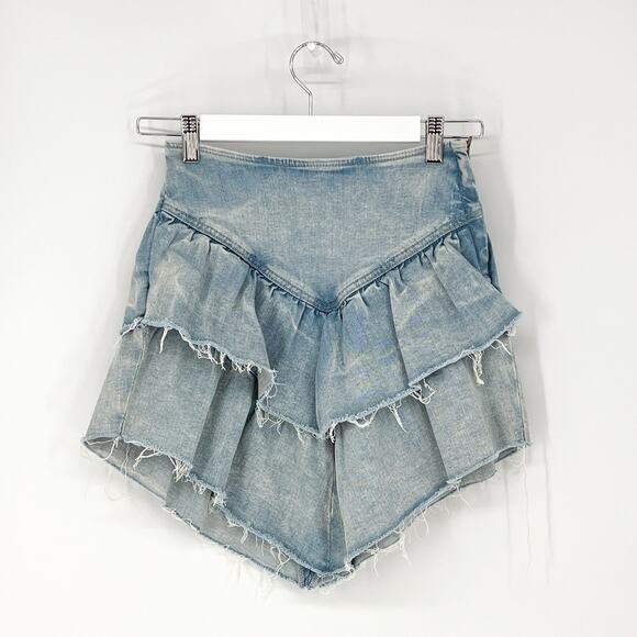MOTHER The Ruffle Mini Raw Edge Denim Skirt Women’s Size 24 Action Shot - Picture 2 of 7